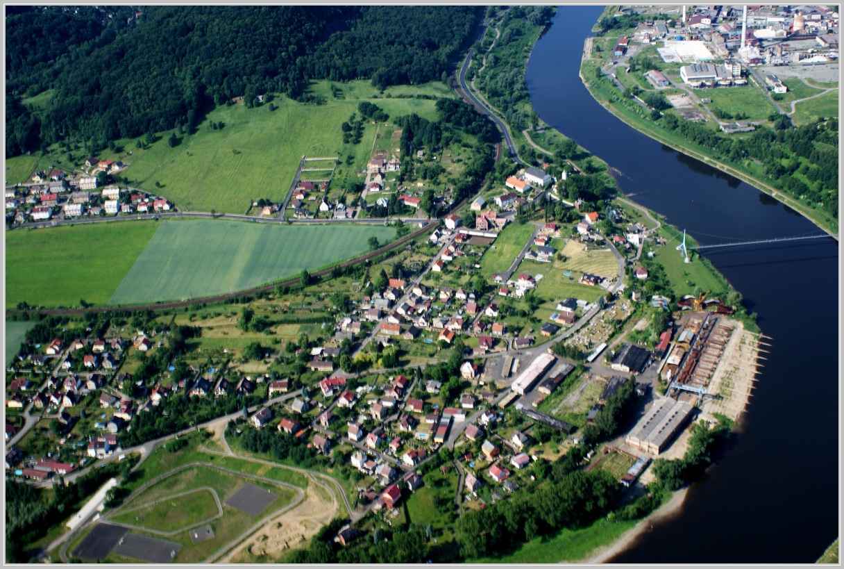 Valtířov s osiřelou loděnicí